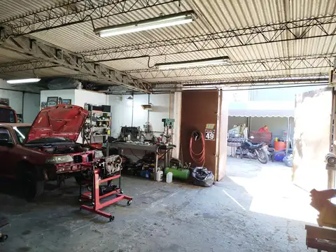 Deposito / Taller en Don Torcuato a mts de Av Boulogne Sur Mer y Panamericana. Financiacion