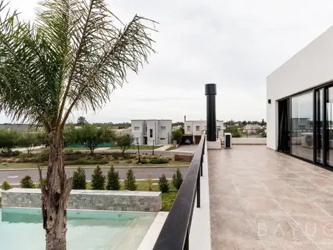 Casa en Alquiler al Oeste