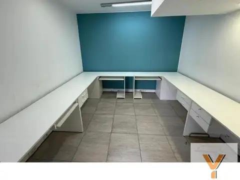 Oficina 3 ambientes con 2 baños