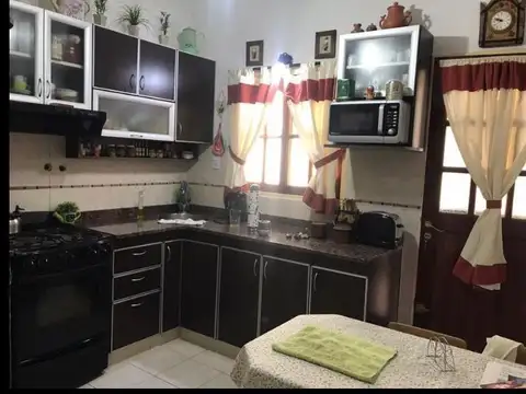 Depto Tipo Casa en Venta en Morón, USD 85.000