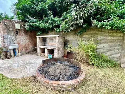 Venta Casa en Cañuelas Centro Lote de 487m2 Parque