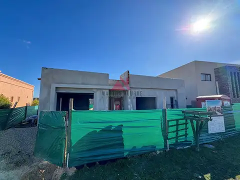 Casa en Venta en Pilar del Este - Santa Lucia, USD 180.000