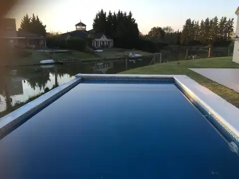 Barrio Barrancas del Lago 5500