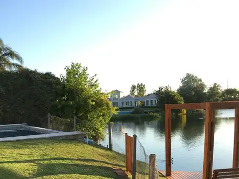 Barrio Barrancas del Lago 5500
