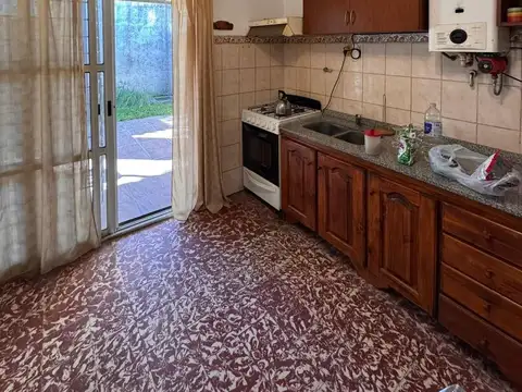Casa 3 ambientes con 1 baño