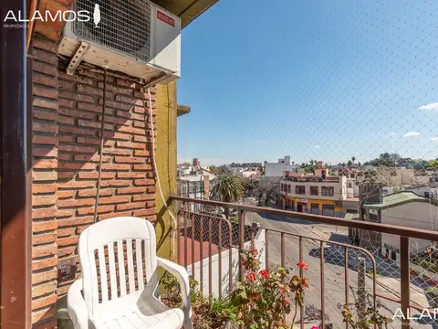 Tres de Febrero al 500