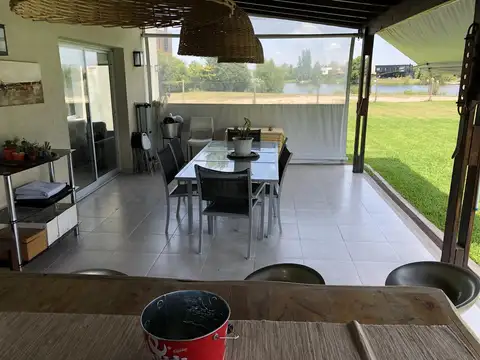 Casa en Alquiler en Villanueva, USD 2.300