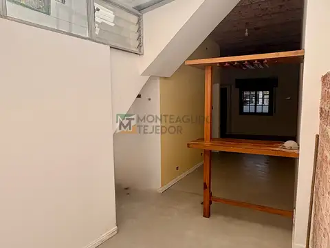 Depto Tipo Casa 2 ambientes con 1 baño