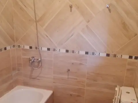 ALQUILER CASA, BATILANA 482, PLOTTIER
