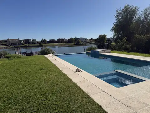 Casa en Venta de 5 dormitorios