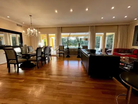 Casa en Alquiler de 4 dormitorios