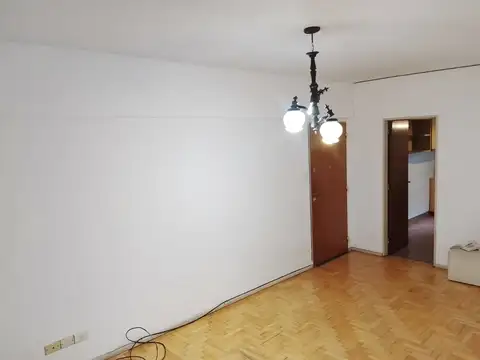 Av Diaz Velez 4500, Piso 4