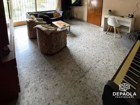 Casa 7 ambientes con 3 baños