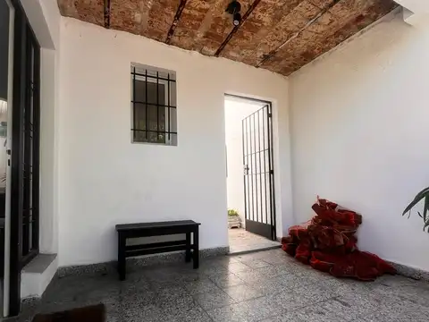 Depto Tipo Casa en Venta en Saavedra, USD 320.000