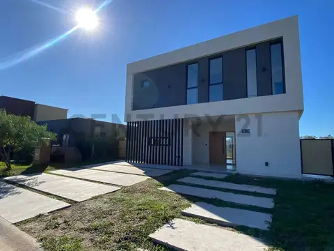 Casa en Venta en Pilar Del Este - Santa Elisa, USD 235.000