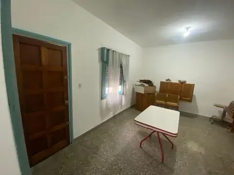 Casa 2 ambientes con 1 baño