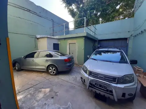 EXCELENTE GALPON  470 M2 - TECHO PARABOLICO - ESTACIONAMIENTO -