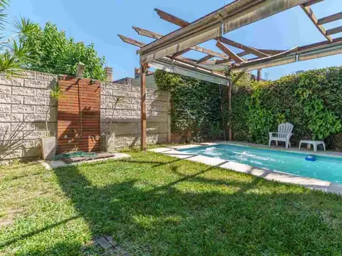 Depto Tipo Casa en Venta 50 años