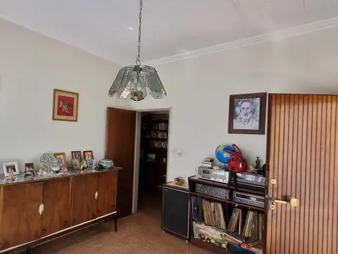 Casa en Venta con 3 cocheras