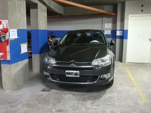 Av. Belgrano 1300, Piso 1