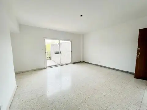 Av Álvarez Jonte 6200 Versalles 3amb U$86.000