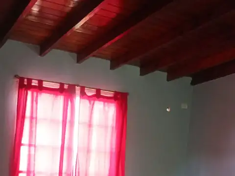 Casa en Alquiler con 1 cochera