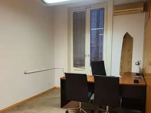 Oficina en Venta 60 años