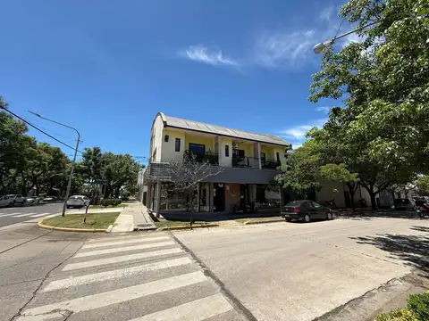 Local   Galpón en venta sobre Av. Santa Fe - Rafaela