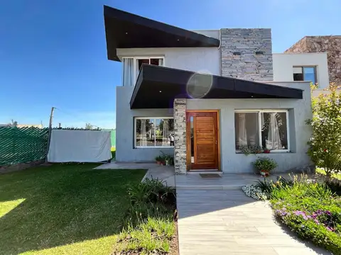 VENTA CASA APTA CREDITO B° PRIVADO DE GUAYMALLEN