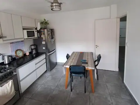 Depto Tipo Casa en Venta con 1 cocheras