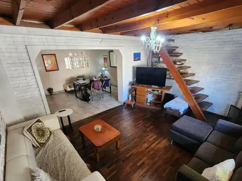 Casa 3 ambientes con 2 baños
