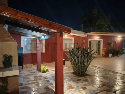 CASA  EN VENTA BARRIO AMPLIACION INAUDI - CORDOBA (RECIBE DEPARTAMENTO / VEHICULO 2024 PARA ARRIBA)