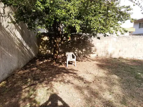 CASA EN LOTE PROPIO EN MAR DEL TUYU SOBRE CALLE 3