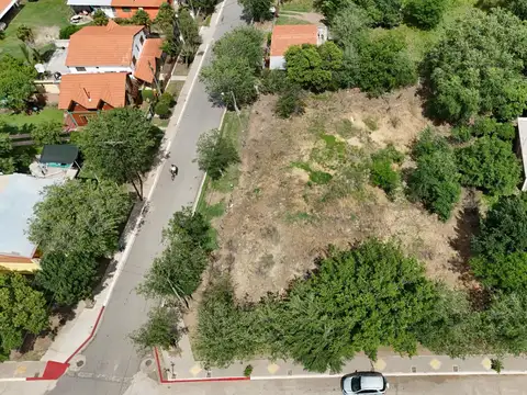 Terreno en Venta 40  mts Fondo