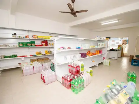 LOCAL COMERCIAL CON GALPON Y GRAN PATIO VERDE