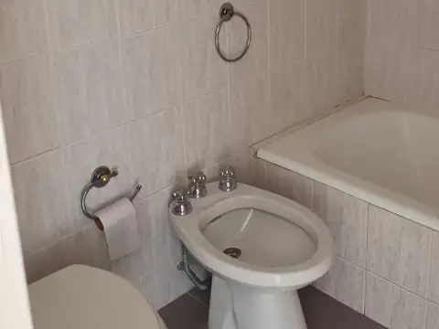 Departamento en Alquiler en Vicente López Vías / Río, $ 818.000
