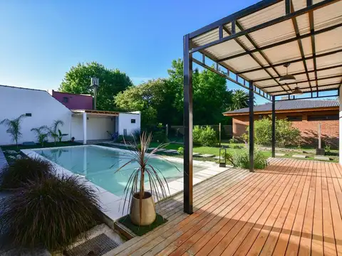 Venta de casa en Villa Elisa