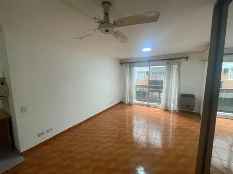 MONOAMBIENTE  EN MUY BUENA UBICACION
