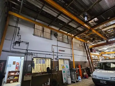 Galpon en Venta 8  mts Frente