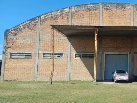 Av. B. Perello 100