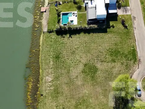 Terreno en Venta 40  mts Fondo