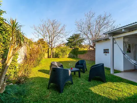 VENTA CASA 3 DORMITORIOS BAIGORRIA JARDIN COCHERA