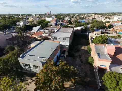 Lote 12x50 - Apto Desarrollo Cipoletti sobre Av. Alem  - 600 m2 .