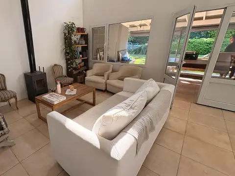 Casa en Venta al Este
