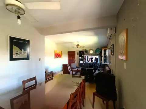 Casa 5 ambientes con 1 baño