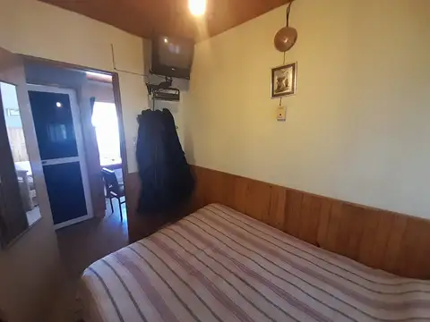3 7300