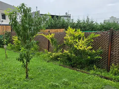 CASA EN BARRIO LAGUNA AZUL APTO CRÉDITO