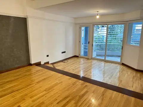 Semipiso 3 ambientes balcón cochera y baulera.