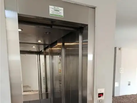 Departamento en Alquiler en Villa Centenario, $ 400.000