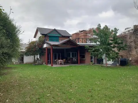 Casa con pileta.